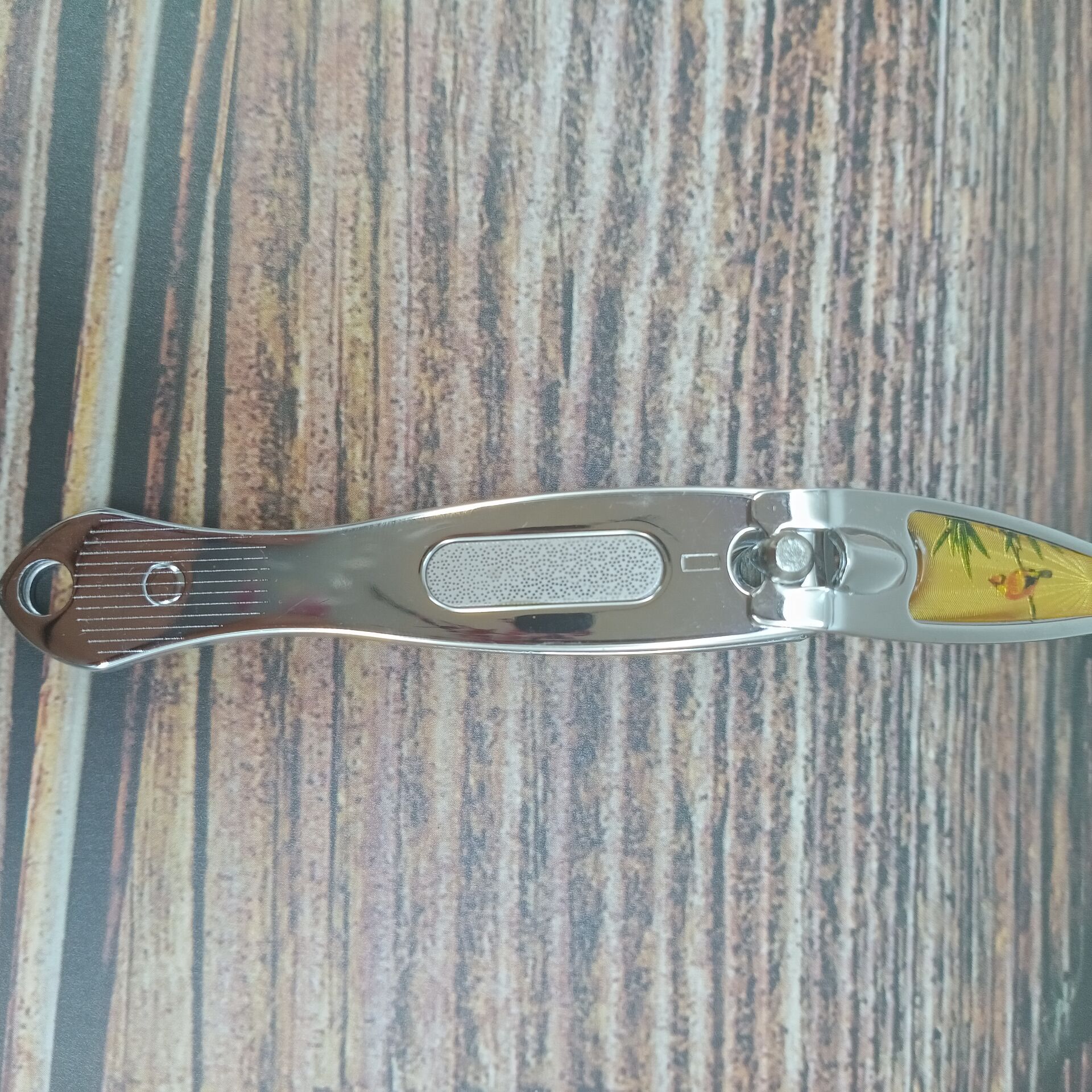Large nail clippers, flat-mouthed nail clippers, nail clippers with files, nail trimming tools, personal care accessories Specification image