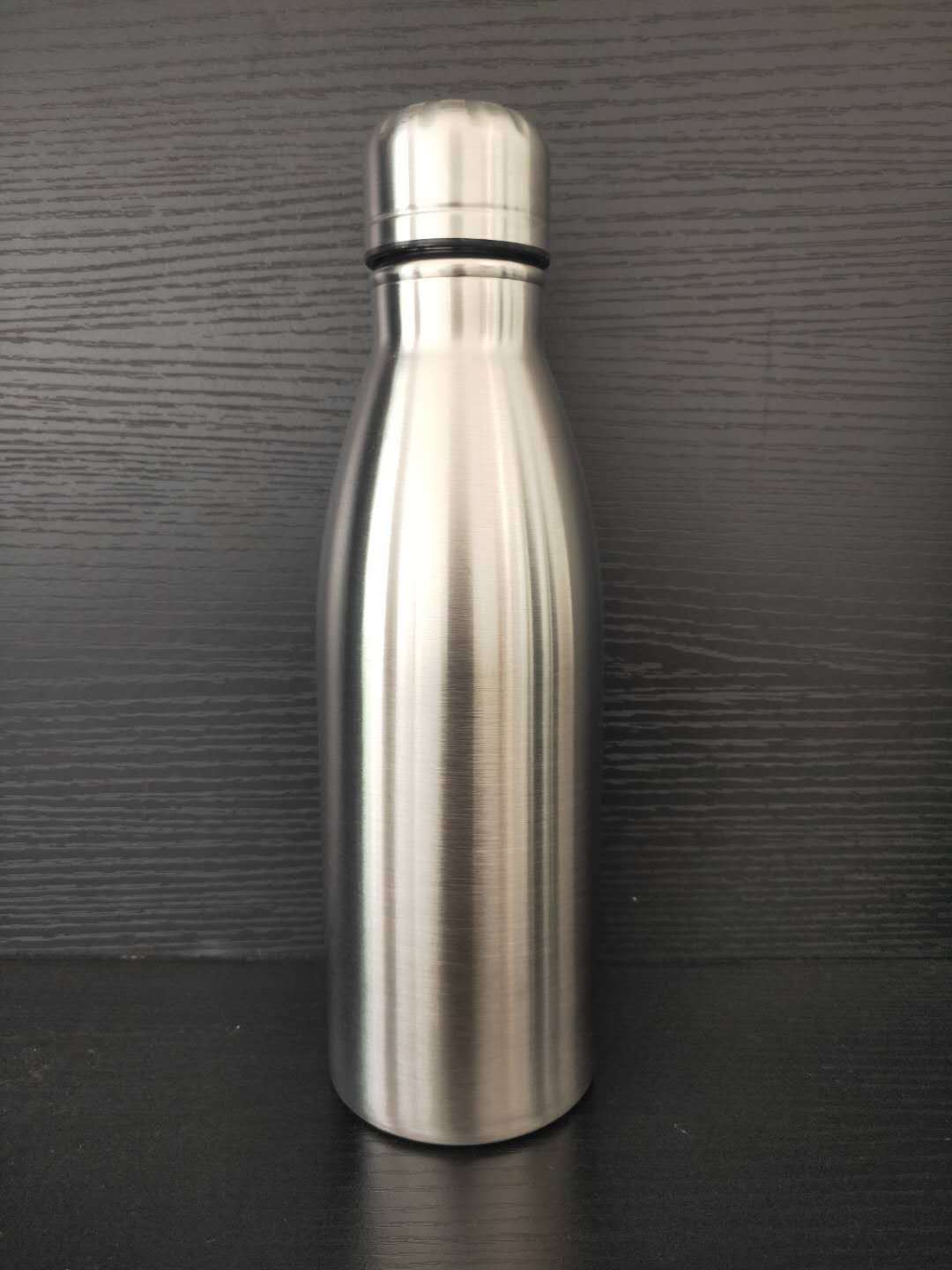 304 Stainless Steel Single-Layer Coke Bottle Cross-Border Stainless Steel Insulated Coke Cup Outdoor Sports Large Capacity Drink Cup Application Scenario
