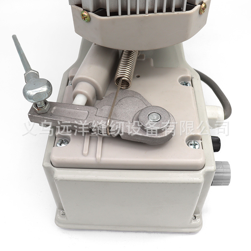 缝纫机实物图
