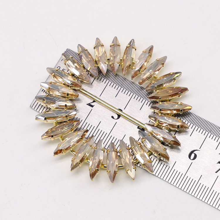 The manufacturer's new metal double round diamond-encrusted shoe flower waist buckle, hardware water diamond round bag decorative buckle, high-end round shoe buckle Specification image