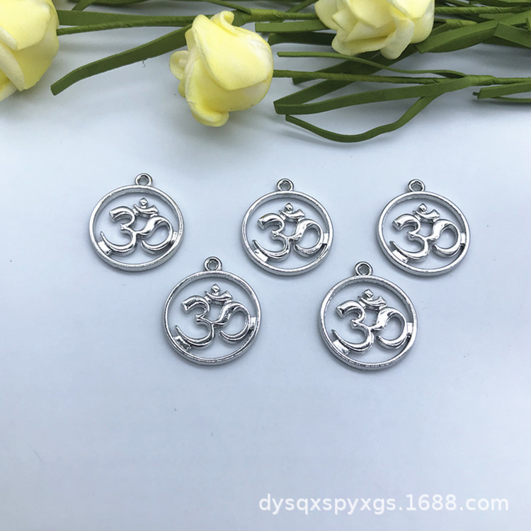 DIY jewelry accessories, silver alloy round pendants, necklaces, bracelets, pendants, factory direct sales. Colors can be customized