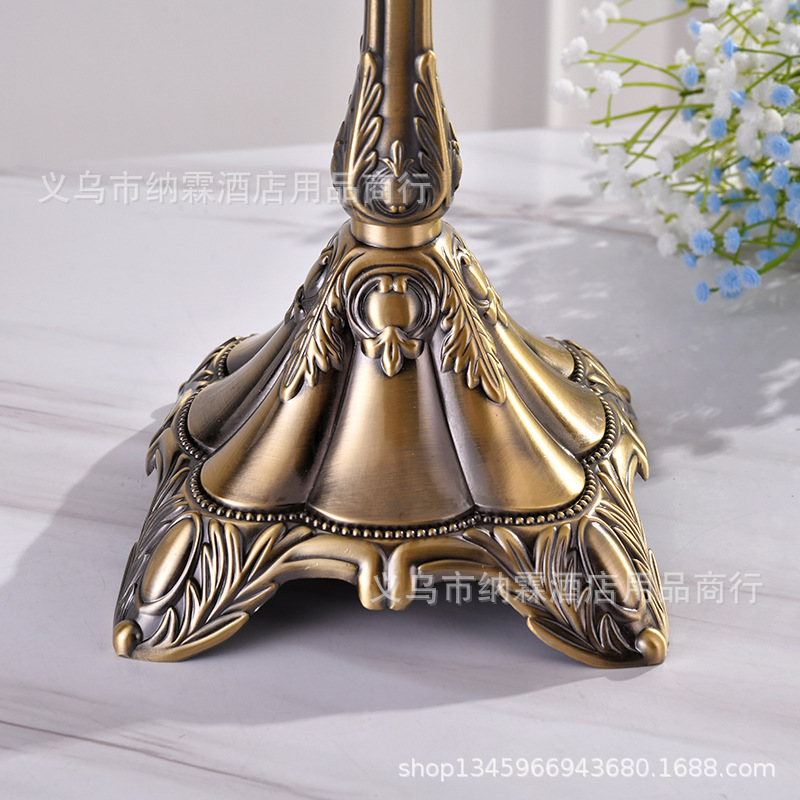 65cm wholesale European-style tall three-head and five-head candlesticks, hotel wedding candlesticks, special for Western restaurants, candlelight dinner Item Picture