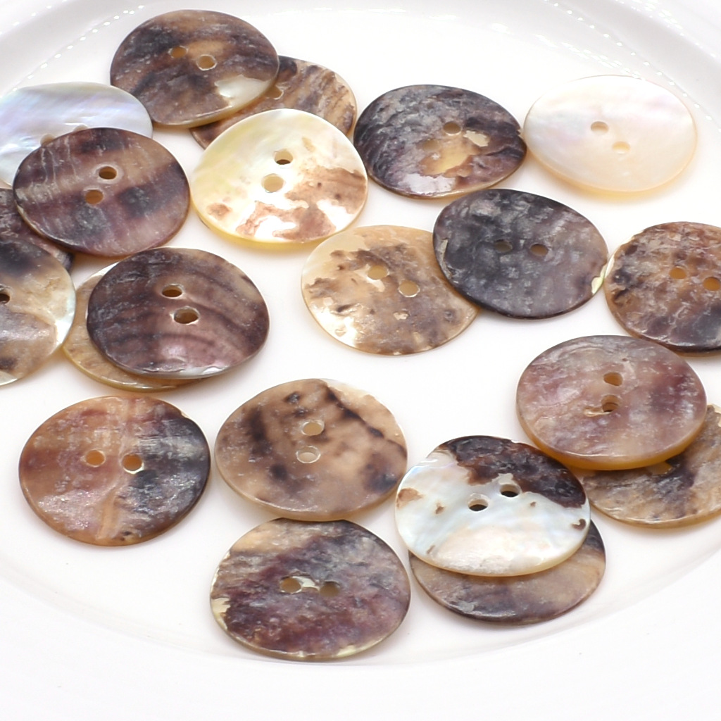 Japanese shell button Ma's shell shirts, knitted sweaters, cardigans, button suits, real shell buttons in stock for wholesale Specification image