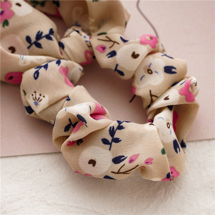 A new Korean version of floral and fresh hair tie with a ribbon, a versatile female accessory with a ponytail and a large intestine ring, and a sweet Japanese and Korean Instagram head accessory Specification image