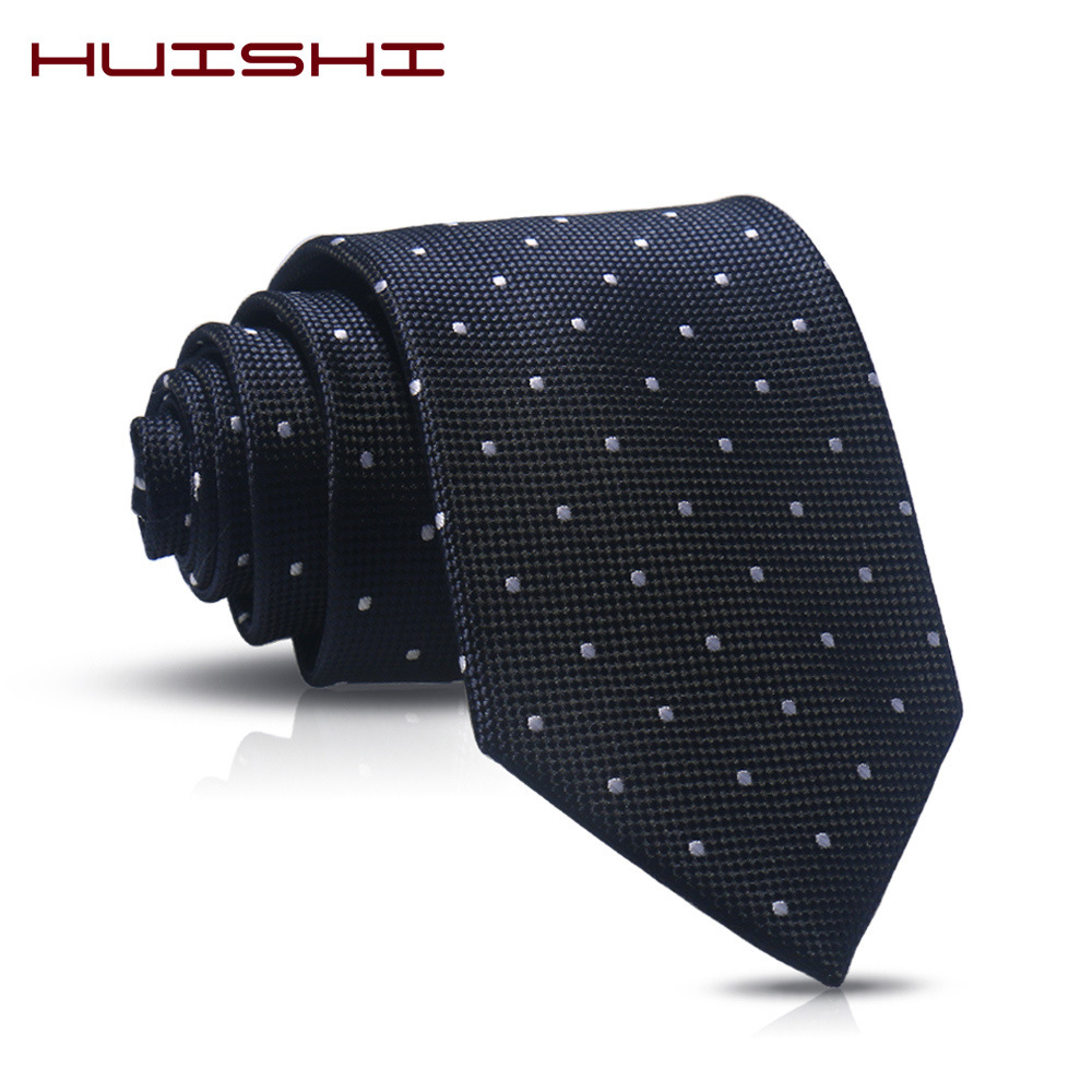 Business Leisure Men's High-Grade Polyester Tie Manufacturers Can Customize The Wholesale Men's Three-Color Hand Tie Application Scenario