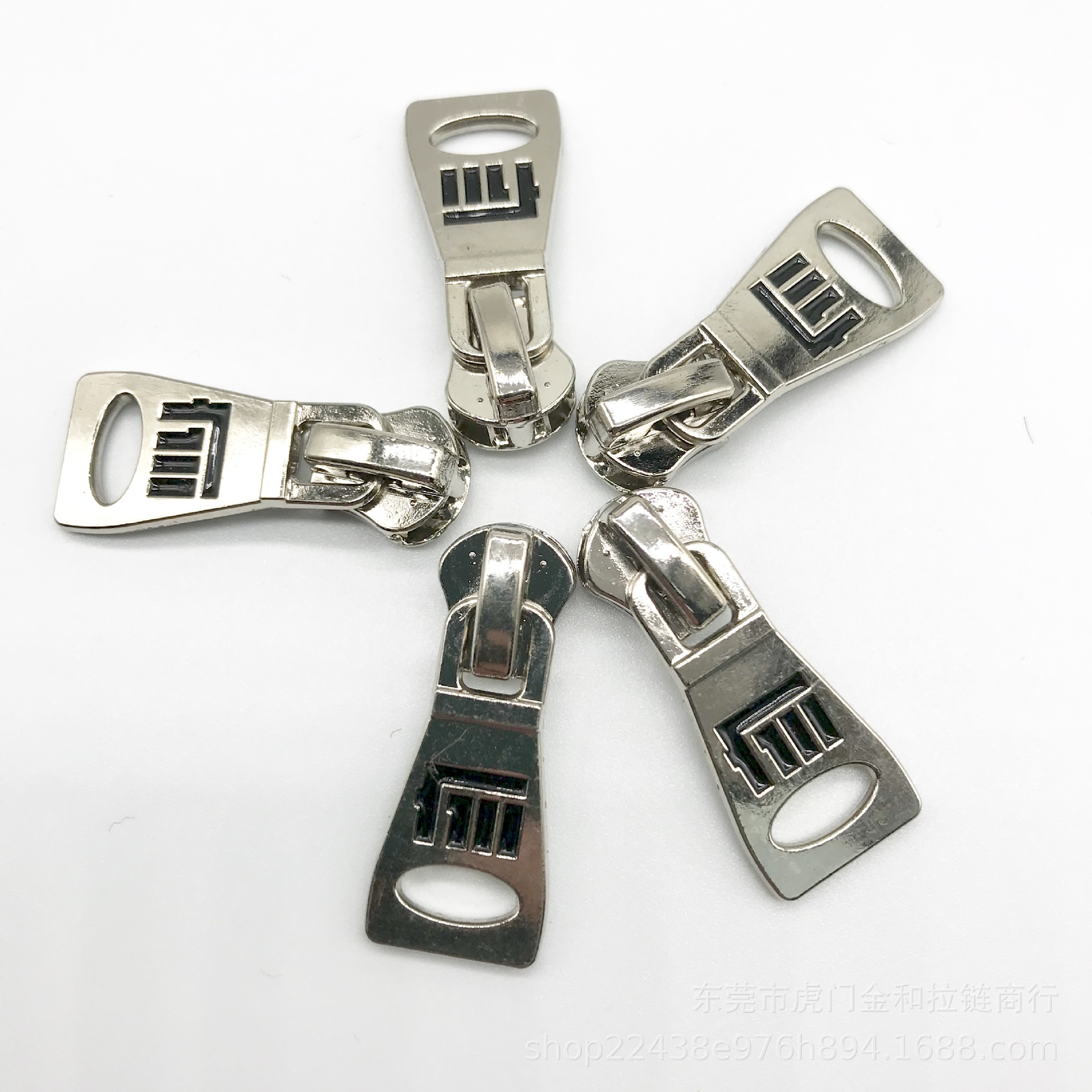 Factory direct sales of 5# metal dot paint zipper pulls, high-quality electroplated white dot paint large sheet, specially designed for clothing and bags details Picture