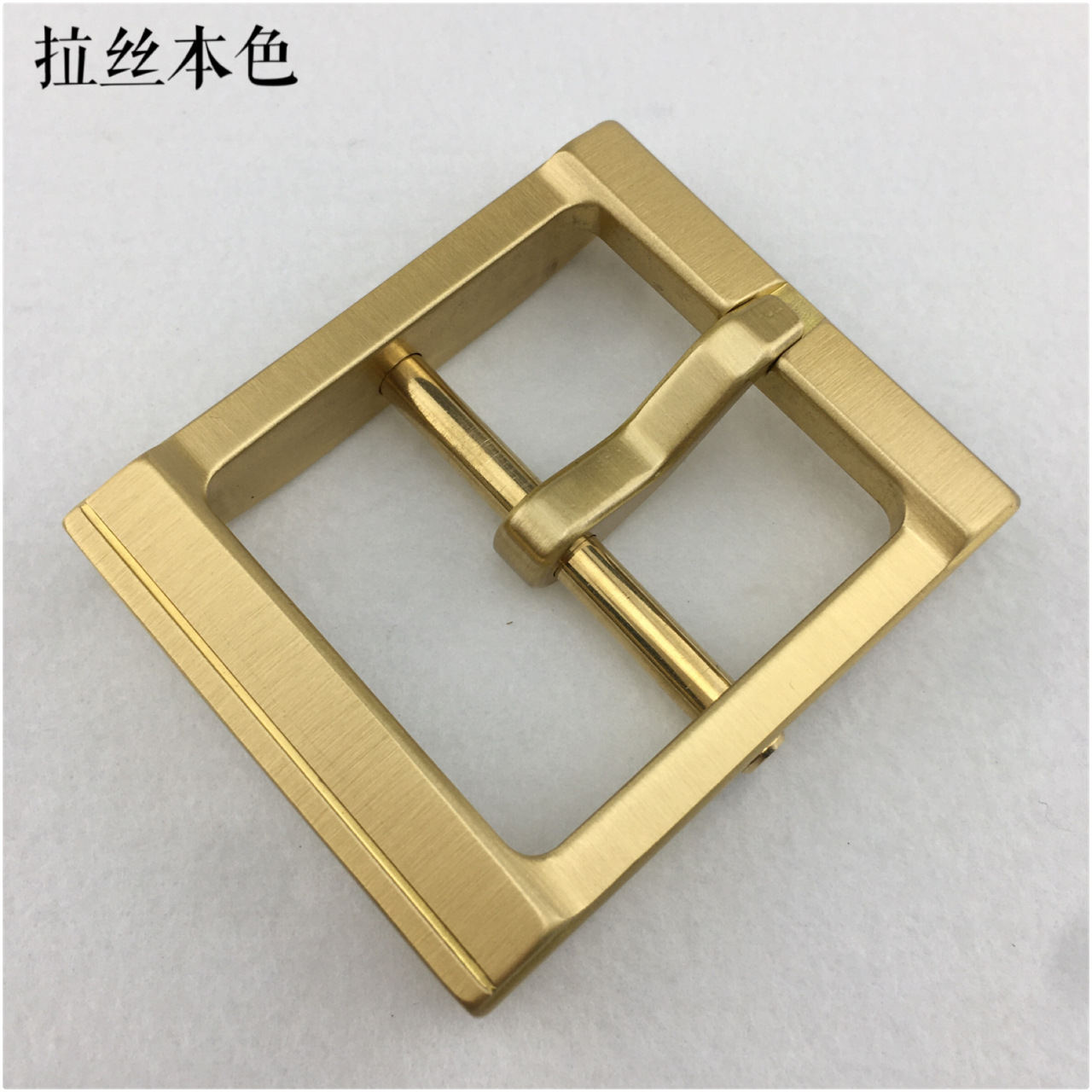 4.0 Inner diameter pure copper V-shaped buckle, thick and durable. Pure copper belt buckle, hand-carved and polished, personalized belt buckle details Picture