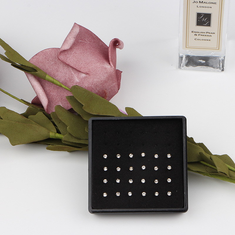 European And American Personality Nose Stud 24/40 Boxed Stainless Steel Piercing Jewelry Nose Set 2Mm Mini Nose Stud In Stock Application Scenario