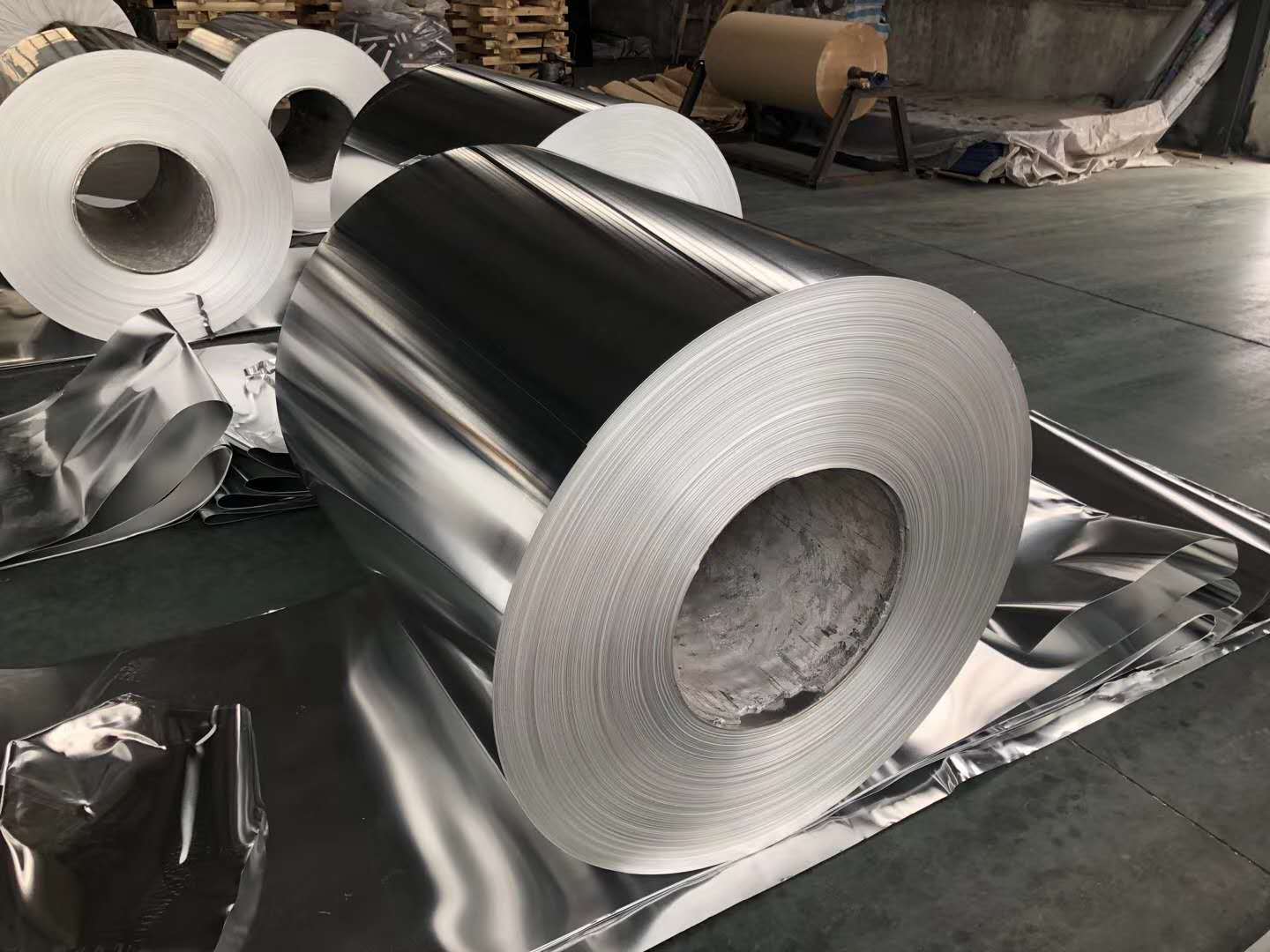 Aluminum strip 1070 color anodized mirror-finished aluminum strip, golden mirror-finished aluminum strip, slitted with high reflectivity Specification image