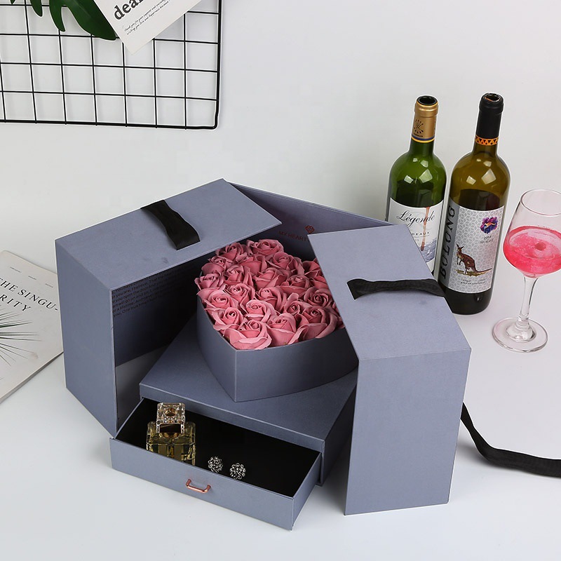 Gift Flowers Square Double Door Heart Gift Box Flower Box Jewelry Lipstick Packaging Box Flannel Cloth Handle Box Application Scenario