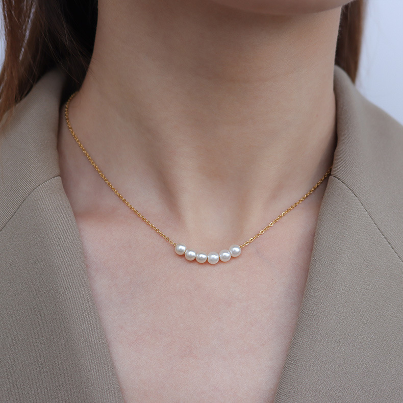 Japanese and Korean minimalist pearl pendant necklace for women's collarbone, chock titanium steel P750