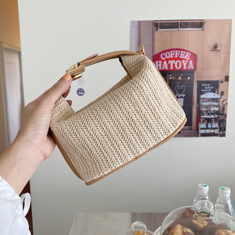 South Korea Dongdaemun Ins Grass Woven Small Bag Casual Female Bag Hand Bill Shoulder Crossbody Bag 2023 Summer New Item Picture