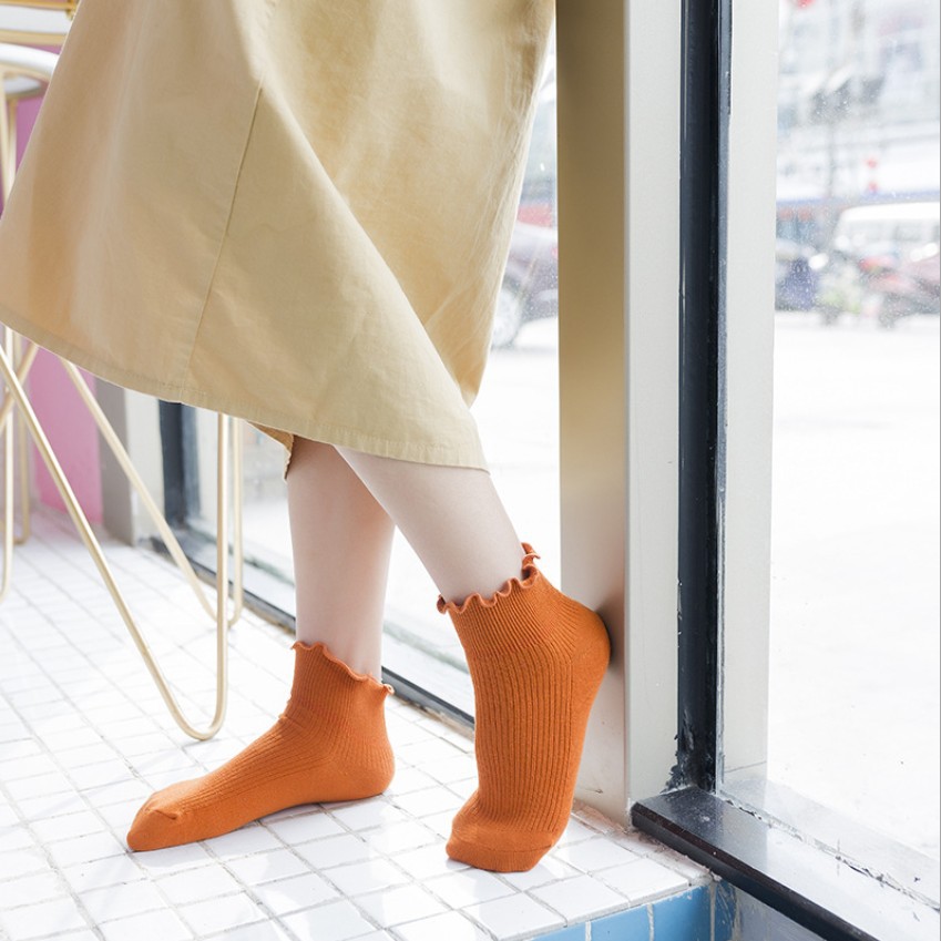 Black fungus lace boat socks Japanese solid color short socks Spring/Summer new shallow mouth school style low-top cute ladies' boat socks Application Scenario