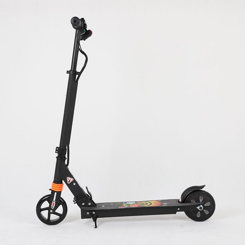 Little Tiger Children's Scooter 5.5 Inch Electric Scooter Children's Scooter Application Scenario