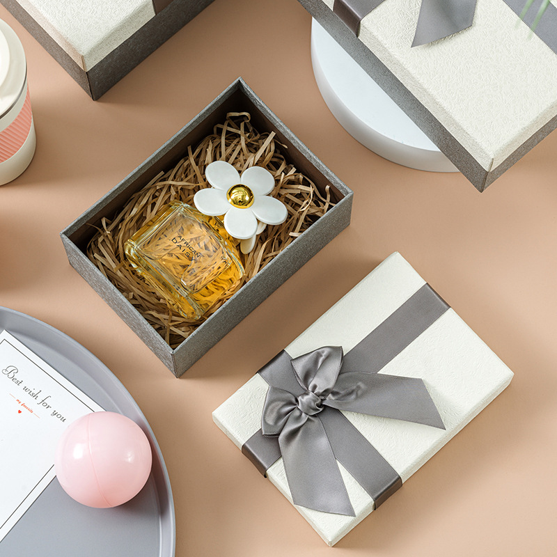 现货情人节礼品盒天地盖韩版礼物盒精美包装盒化妆品礼盒详情图2