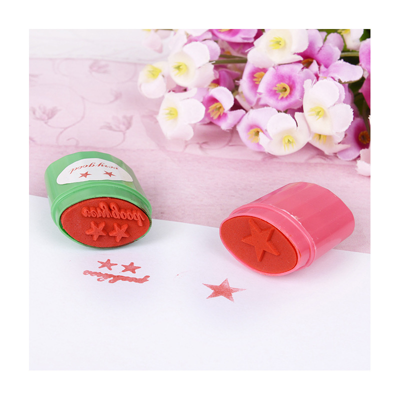 Cute cartoon English toy stamp set, round children's small stamps, kindergarten teacher reward stamps Item Picture