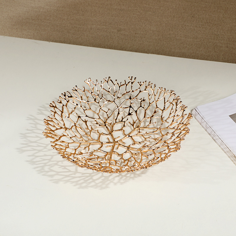 Modern and simple hollowed-out fruit plates and baskets, creative model room, living room, dining table, tea table, and artistic ornaments details Picture