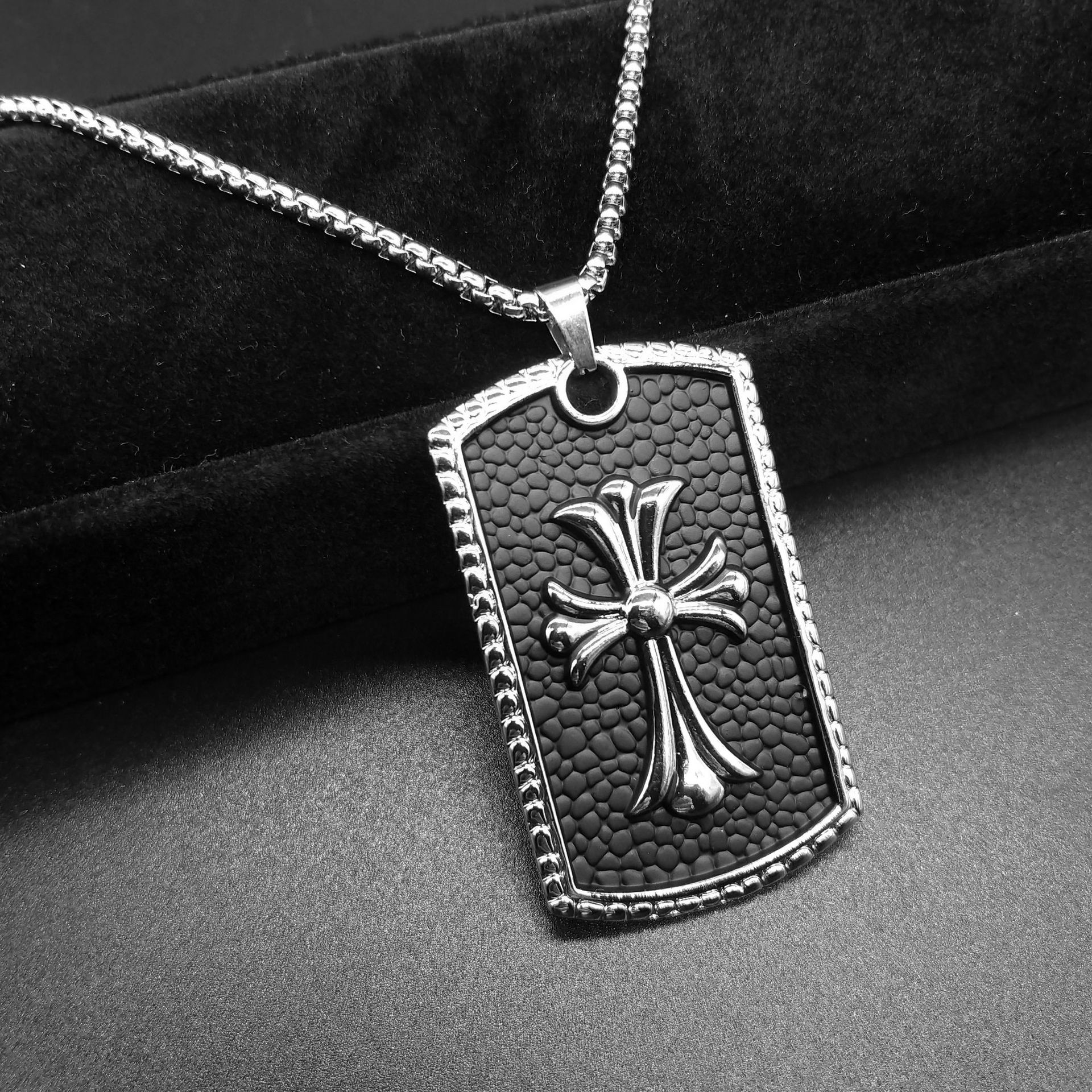 Net Red Men's Necklace Europe And The United States Military Necklace Sweater Chain Alloy Hip Hop Stainless Steel Pendant Wholesale Specification drawing