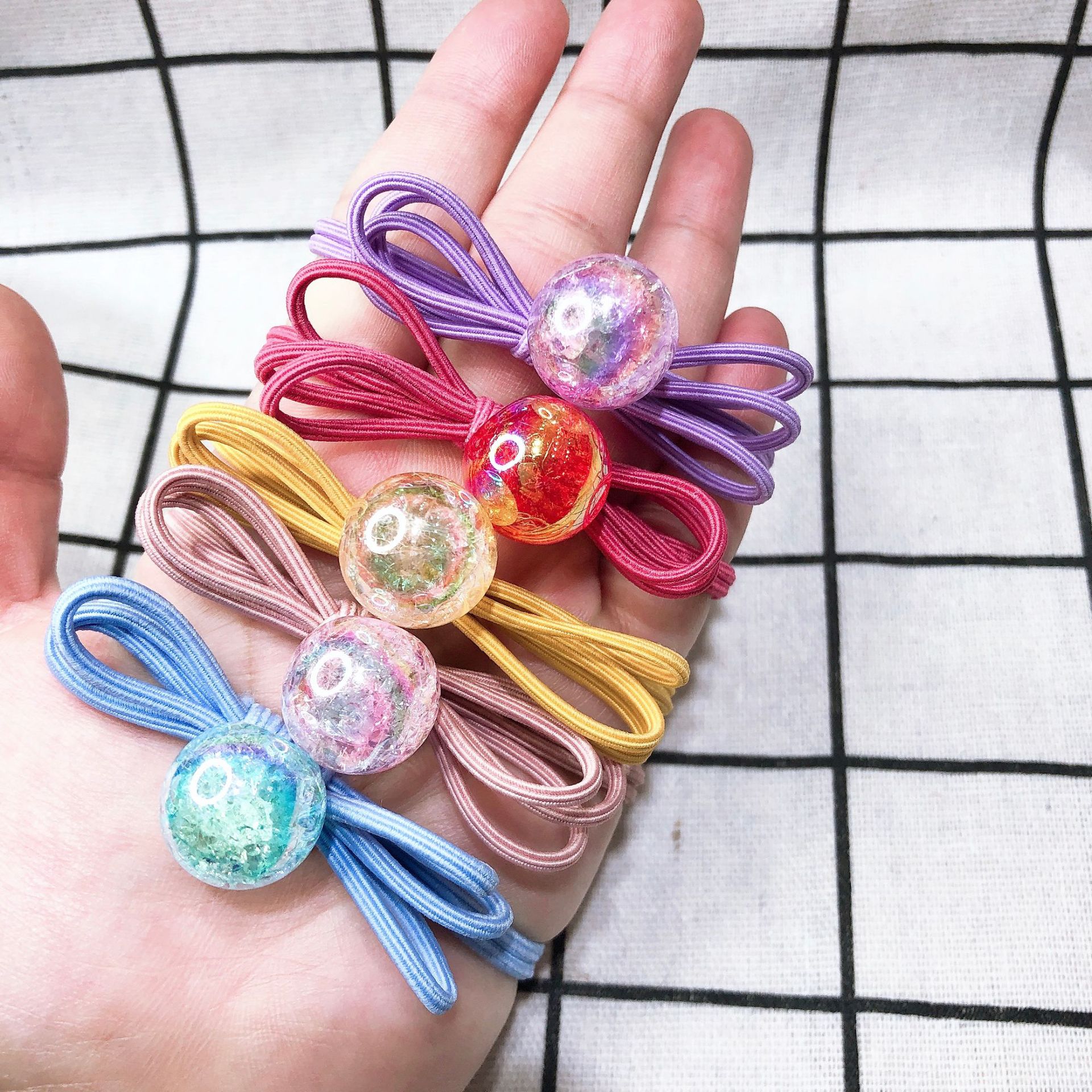 Wholesale of No. 116 cracked side holes, 100 yuan per bundle, one-yuan colored crystal bead hair tie and headwear, simple hair band and hair tie, fashionable hair tie accessories Specification image
