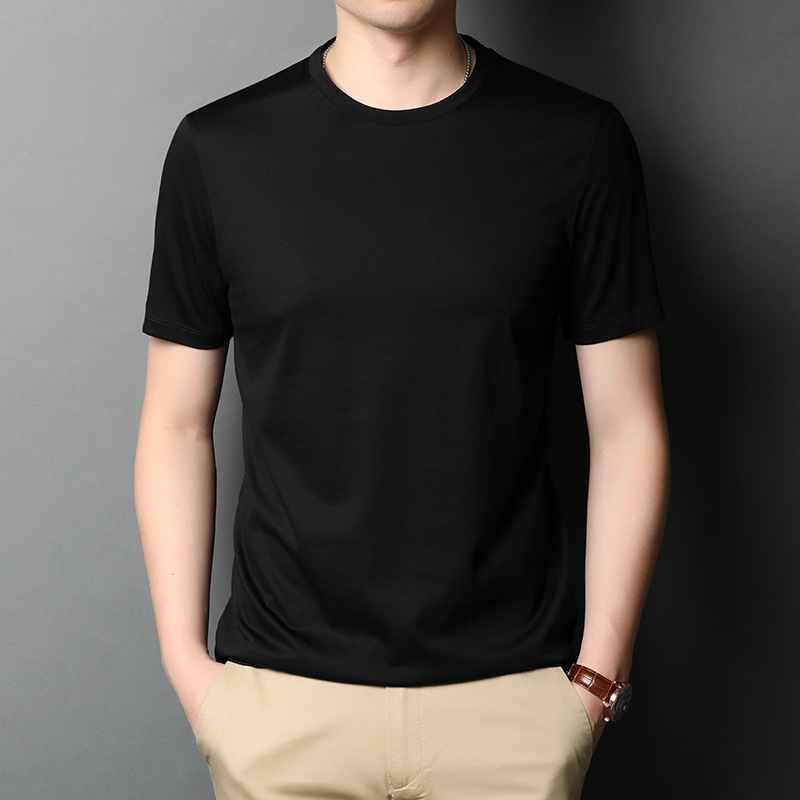 A new short-sleeved T-shirt for men made of mulberry silk in summer, with a round neck and solid color. It is a simple and thin Korean-style trendy base layer made of silk details Picture
