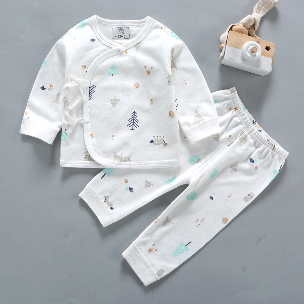 Newborn Class a clothing, autumn and winter baby pure cotton underwear set, long-sleeved base layer, 0-3 months old baby two-piece autumn coat details Picture