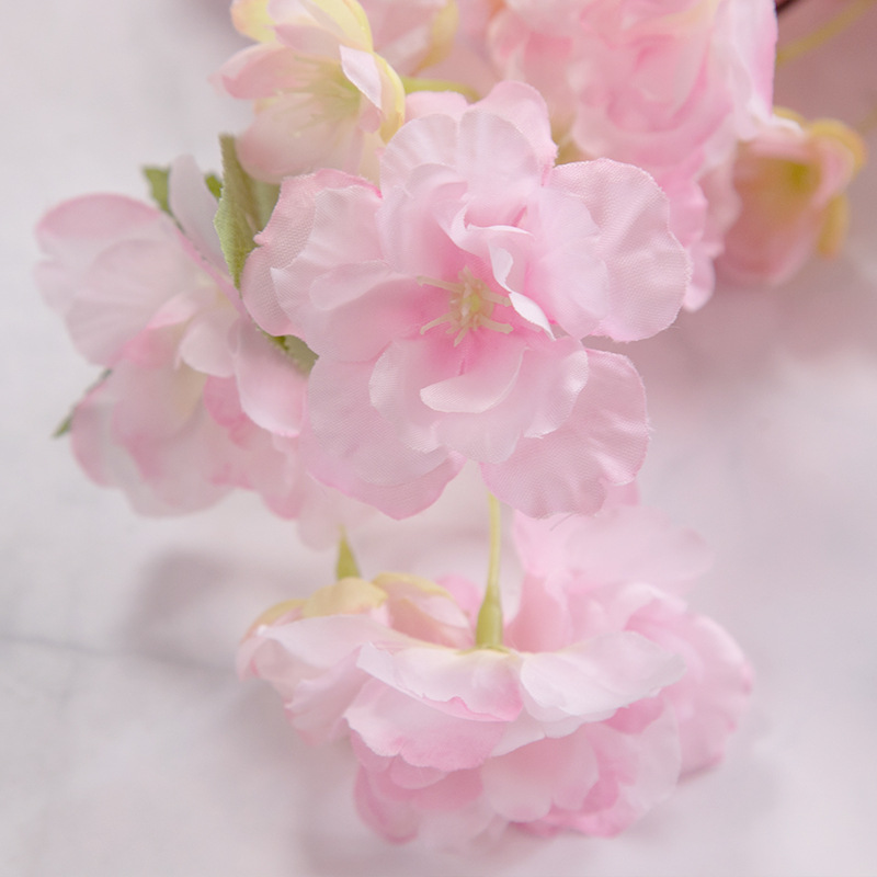 厂家批发仿真花假花四叉加苞小樱花绢花婚庆装修会场多用花卉详情2