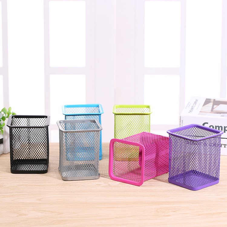 Iron mesh creative office, fashionable, modern and simple pen holder, multi-functional hollowed-out European-style desktop, square stationery storage box Specification image