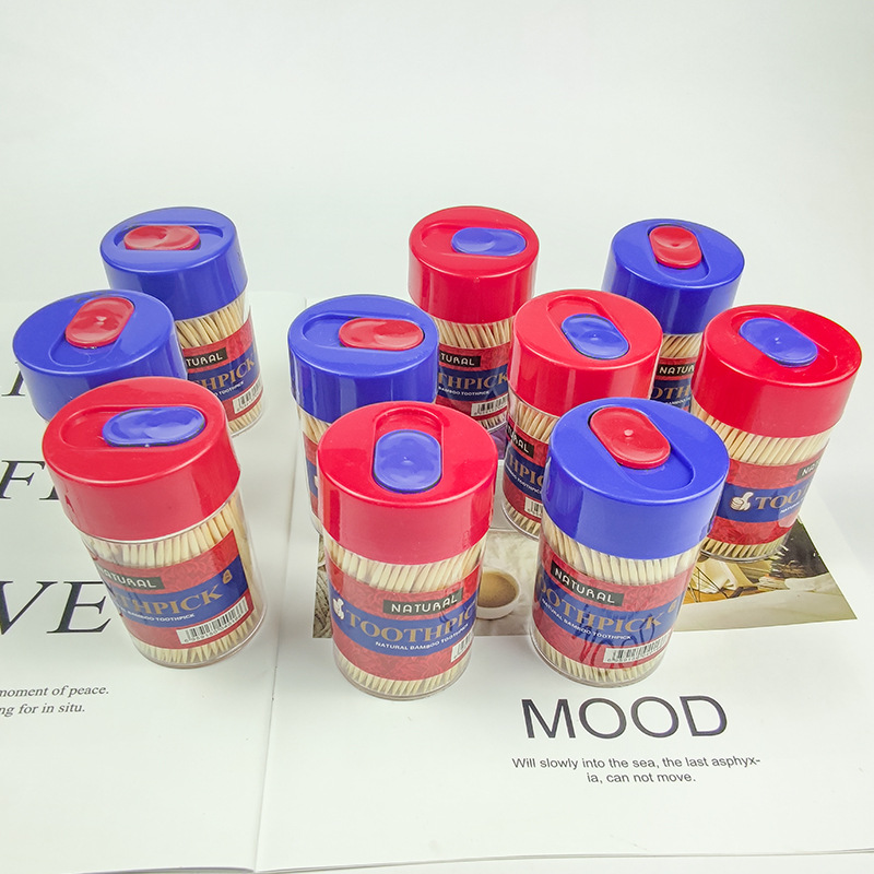 Creative disposable bottle bamboo toothpick holder, portable, simple and high-end home, supermarket, foreign trade street toothpick box Application Scenario