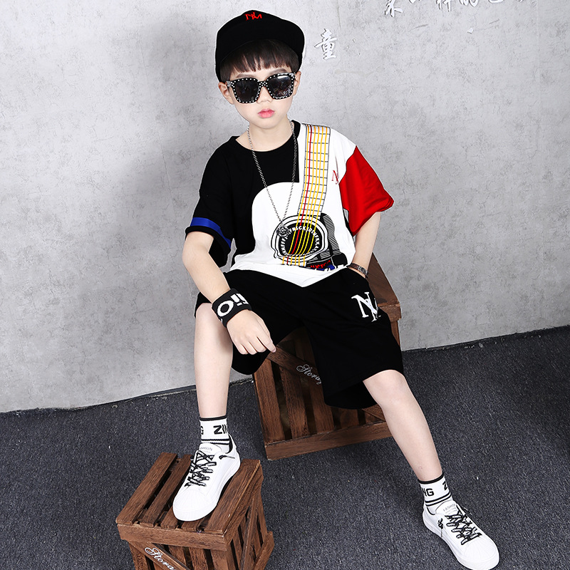 The new Korean-style men's clothing set for summer 2021, a loose and stylish two-piece set for children's sportswear details Picture
