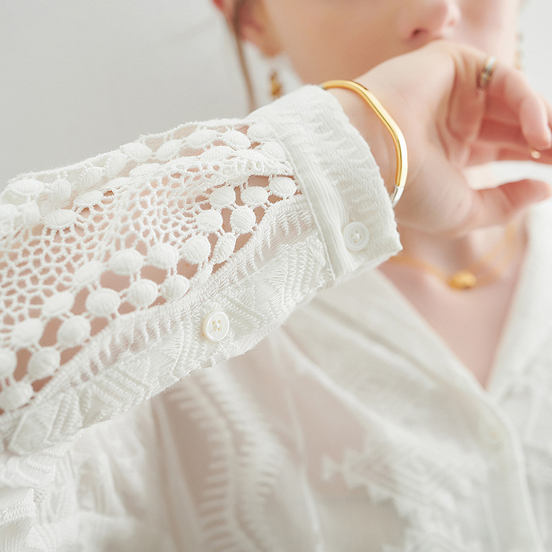 White shirt for women, 2021 new summer Korean style, trendy loose, patchwork, cut-out, comfortable and breathable long-sleeved shirt Specification image