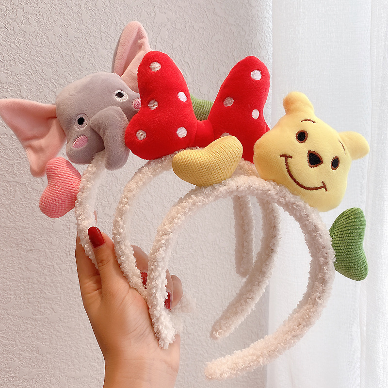New cute children's headbands from Japan and South Korea, bear bows, face-washing plush hair bands, versatile and funny hair bands for girls Specification image