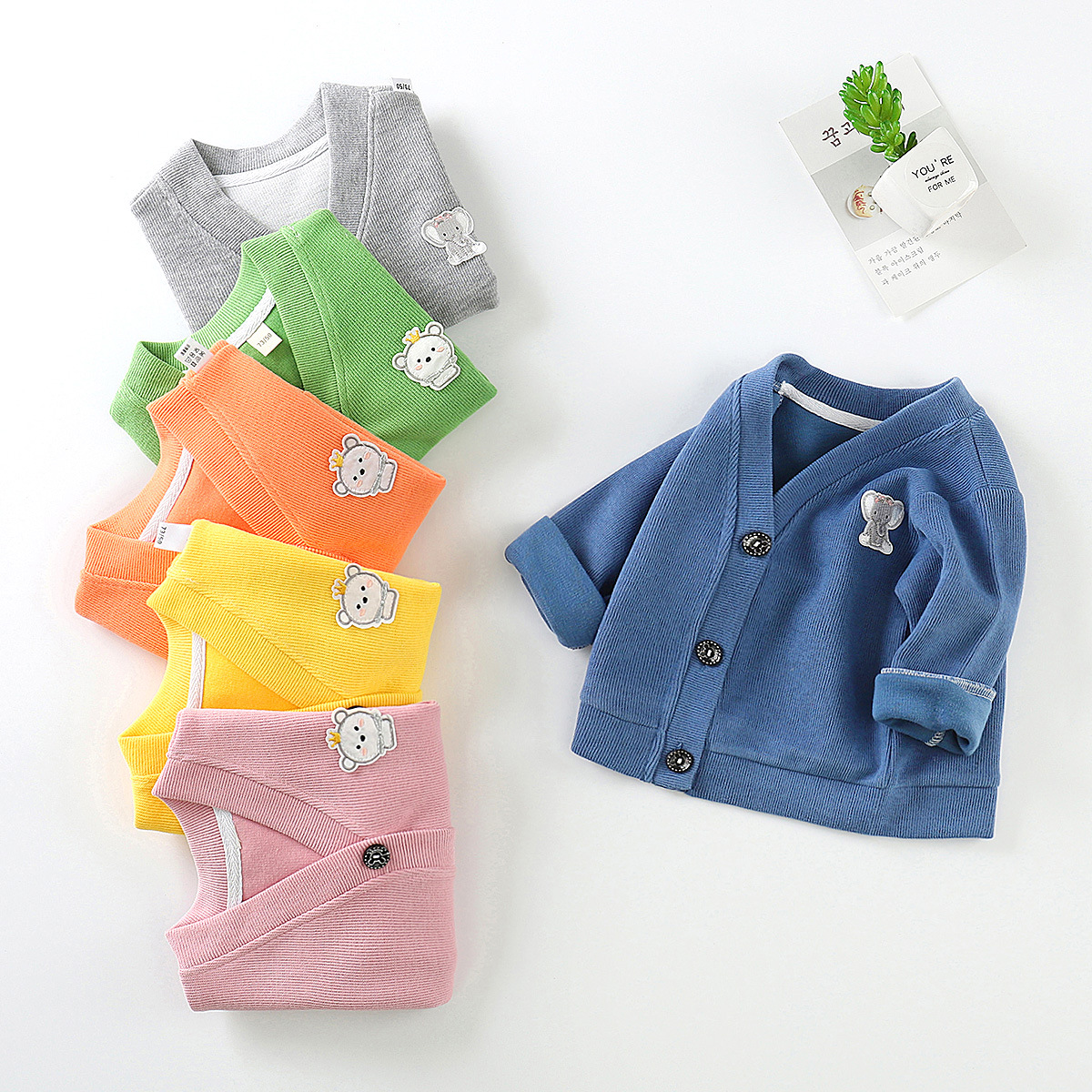 Fleece 2022 Spring and Autumn Baby knitted sweater V-neck cardigan coat for boys, girls, children long-sleeved children's top