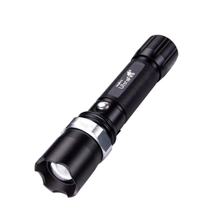 Cross-border led cycling dimming outdoor lighting charging set, aluminum alloy manufacturer wholesale zoom high-intensity flashlight Item Picture
