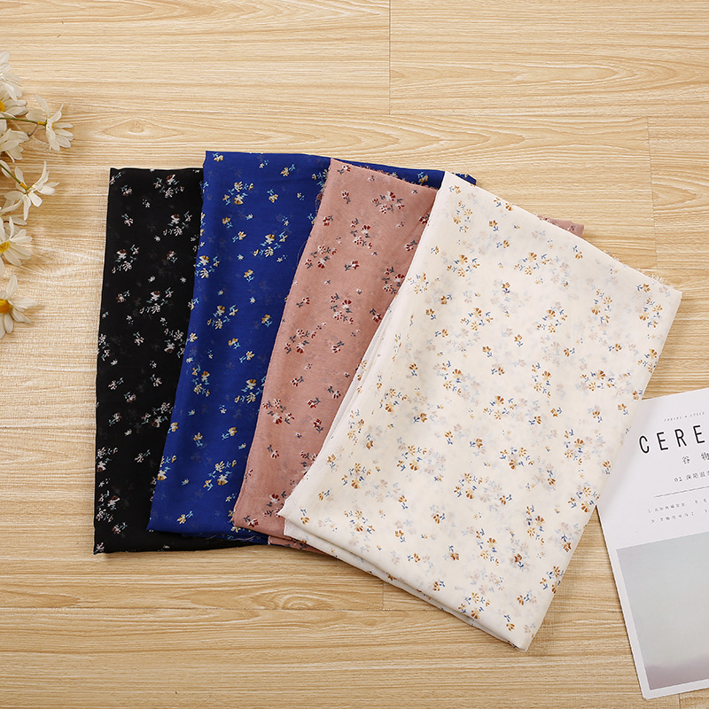 Spring and summer new 75d chiffon printed fabric polyester plain weave dress with small floral patterns in stock