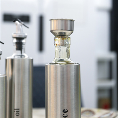 Kitchen Supplies Stainless Steel Double Layer Seasoning Bottle Glass Oil Pot Household Soy Sauce Bottle Vinegar Bottle Seasoning Bottle Specification drawing