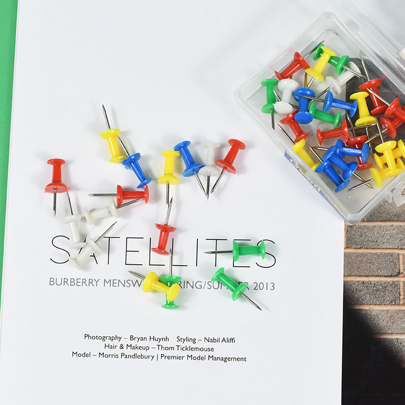 Weibo Creative Color I-shaped thumbtacks can be used for wall thumbtacks with round heads and photo thumbtacks. Affordable installation Specification image
