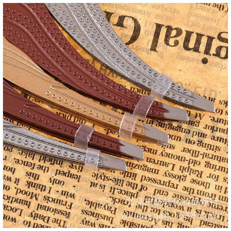 Wholesale of stainless steel beveled eyebrow trimmers, eyebrow trimmers, eyebrow pliers, eyebrow clamps, hair and beard plucking tools Application Scenario
