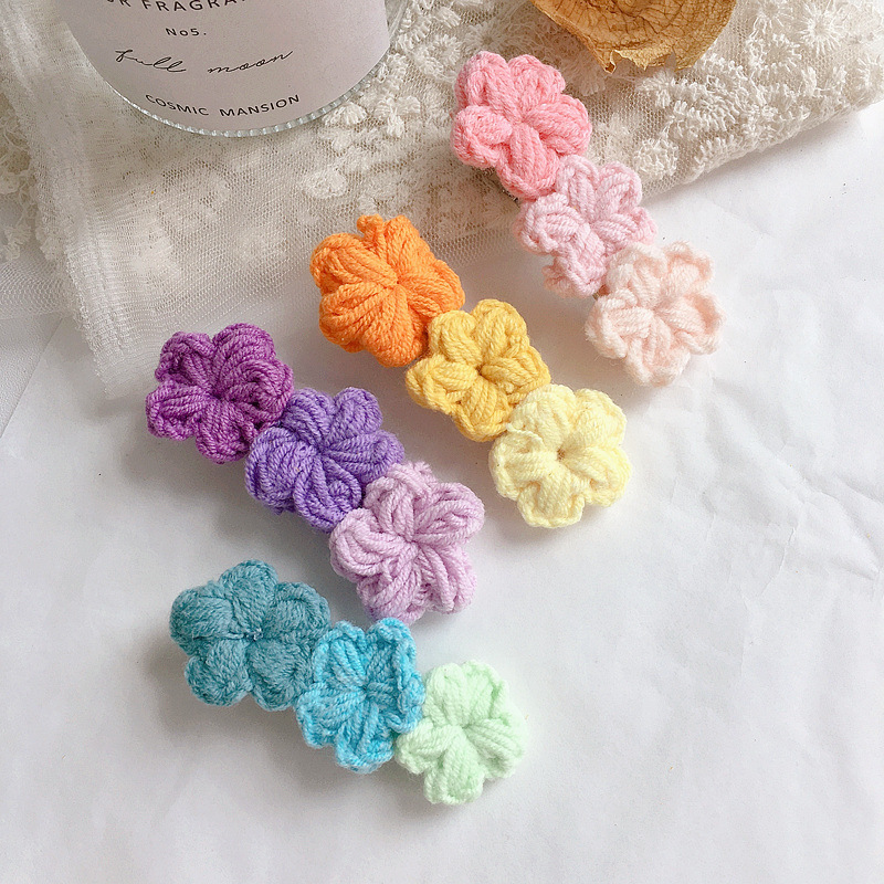 Three Flowers' new InS-style gradient color woolen small flower girl style children's hair tie and rubber band edge clip Application Scenario