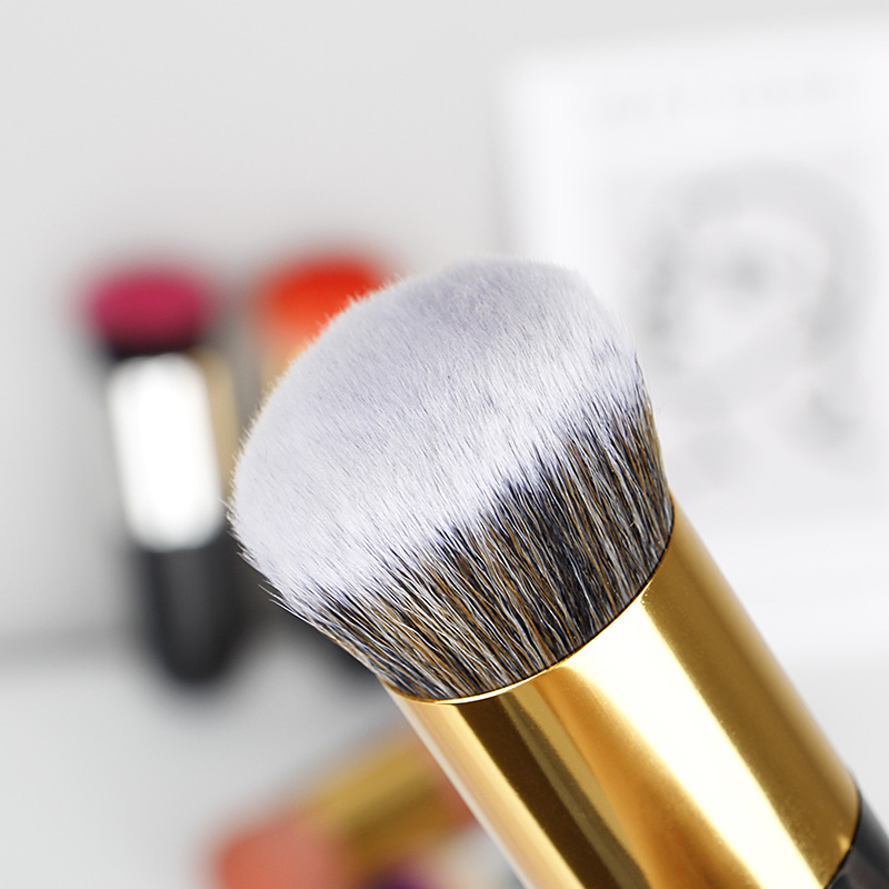 Foreign Trade Hot Short Handle Small Fat Makeup Brush Portable Single Bb Cream Powder Foundation Brush Beauty Makeup Tools In Stock Application Scenario