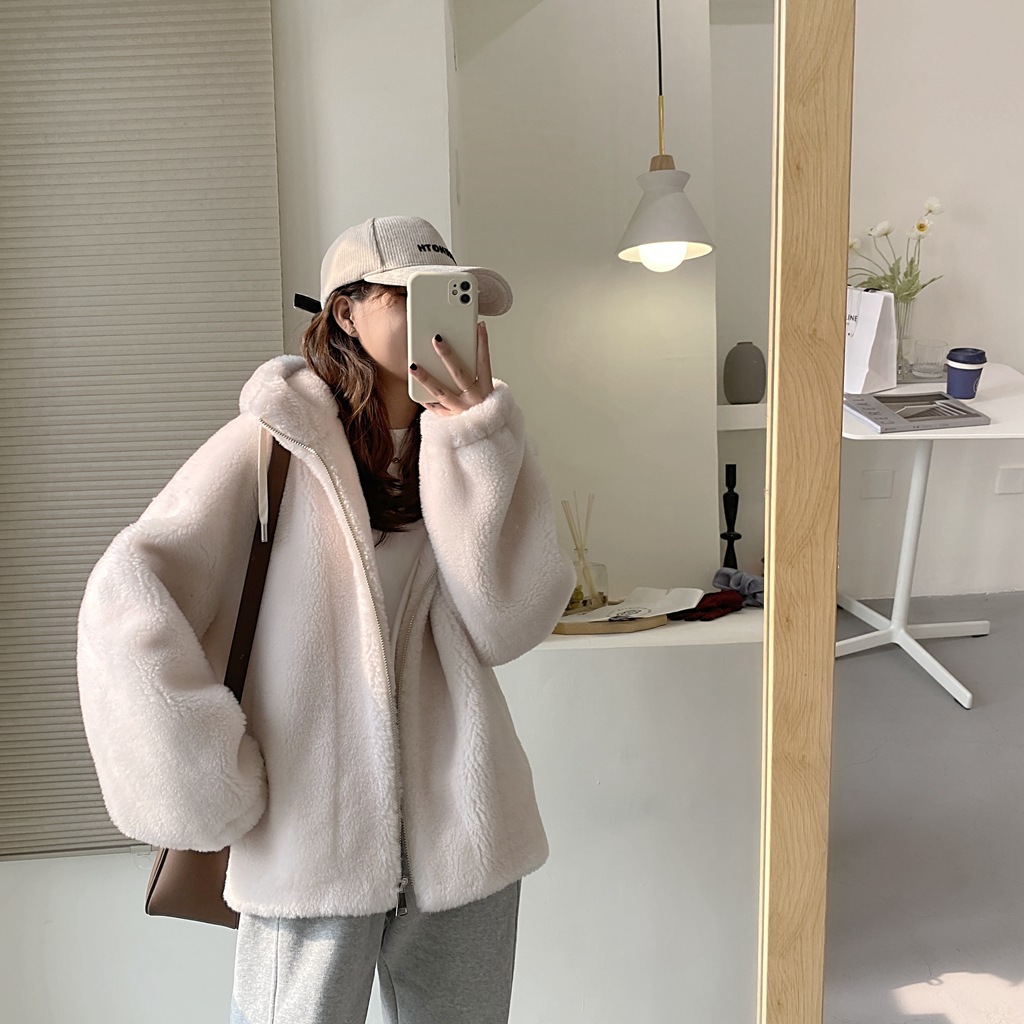 Autumn and winter new lamb fur fur one short fur coat female Korean version hooded casual thickening warm manufacturers thumbnail