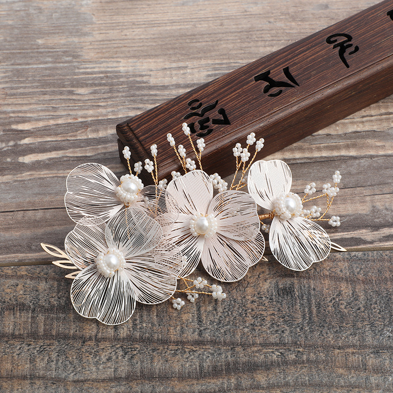 Pearl hair pins, ancient-style Hanfu hair accessories, bride's coiled hair hairpins, wedding dress hairpins, wholesale of ancient costume headwear Application Scenario