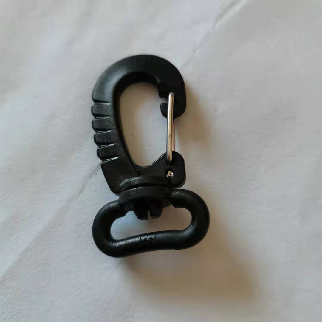 Manufacturers Direct Sales Of Plastic Hook Buckle Wear Webbing Dog Buckle Rotary Hook Buckle Clothing Luggage Accessories details Picture