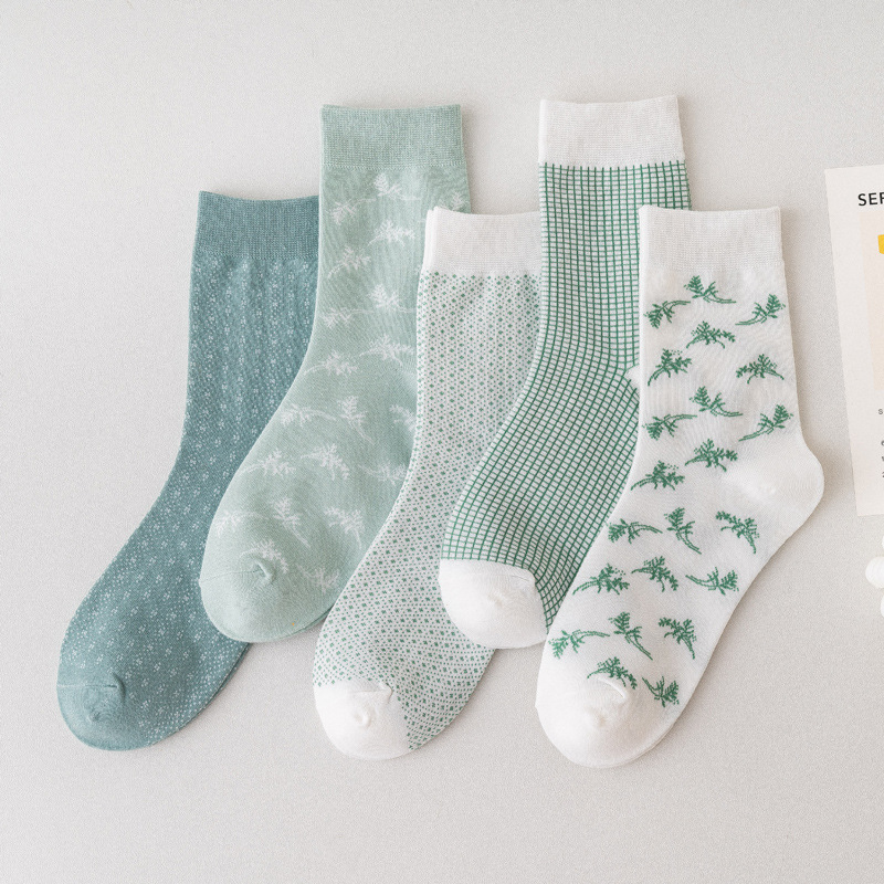 Women's autumn and winter forest-themed green mid-calf socks, white trendy Japanese high-top socks, cotton socks, and checkered long socks details Picture