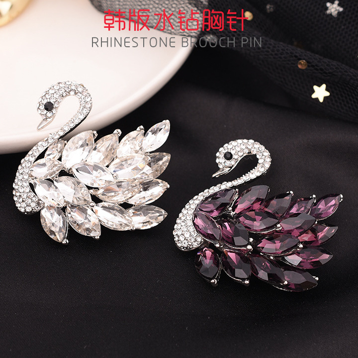 Brooch Korean Crystal Rhinestone Simple Fashion Cloth Pearl With Accessories Coat Pin Corsage Source Manufacturers details Picture