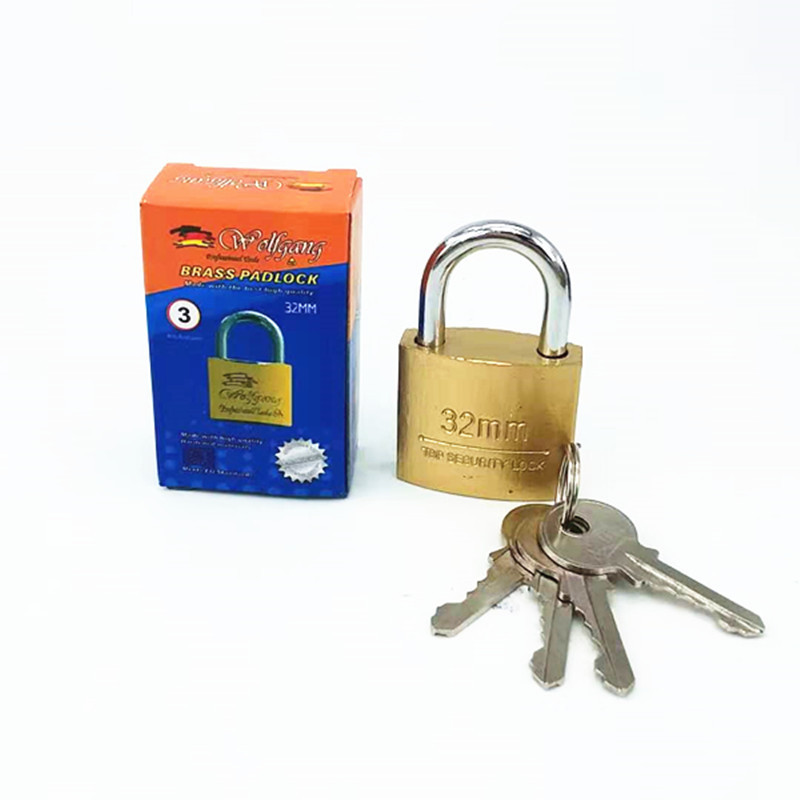 Factory direct sales of 32mm imitation copper padlocks with three keys, student locks, and hanging door locks. Wholesale two-yuan store supply Item Picture