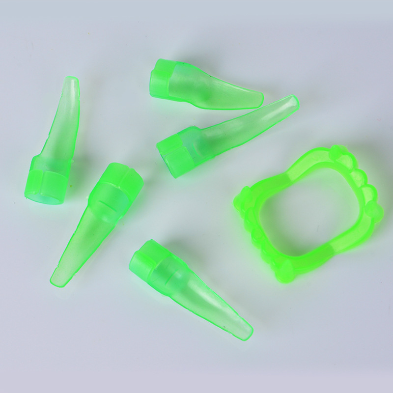 跨境外贸出口万圣节装扮道具夜光指牙 僵尸假牙指甲 愚人节整蛊玩具详情图2