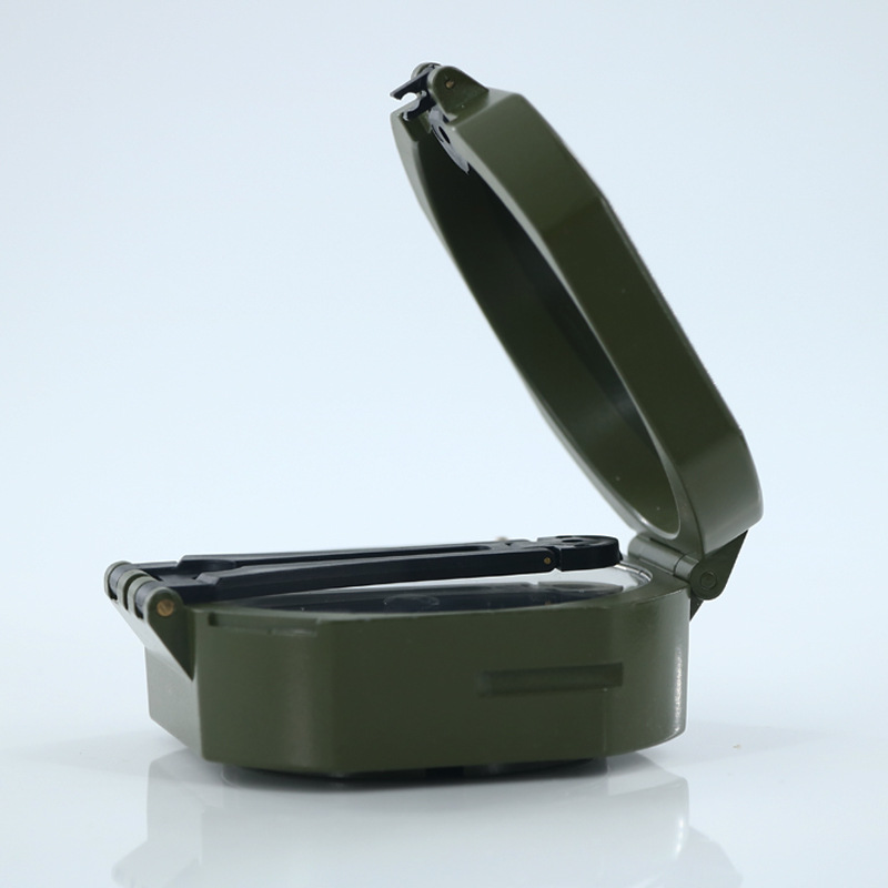 ZIYOUHU outdoor Compass Professional high-precision multi-functional directional waterproof luminous compass Application Scenario