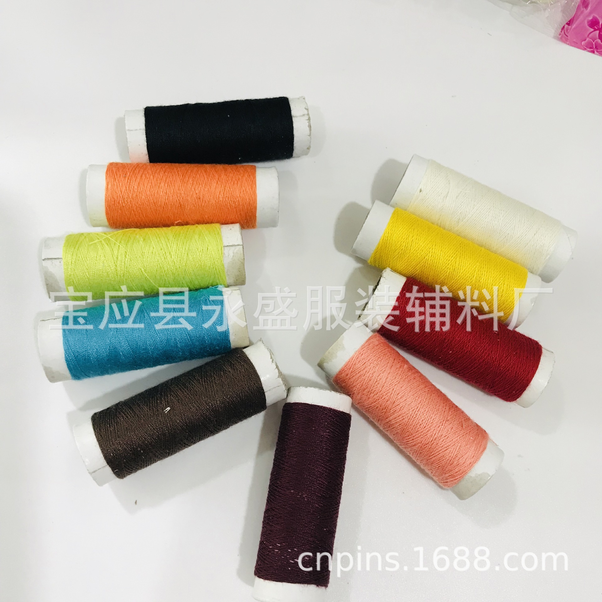 Wholesale of 10-color 50-yard sewing thread for home DIY clothing decoration, opp bag packaging Application Scenario
