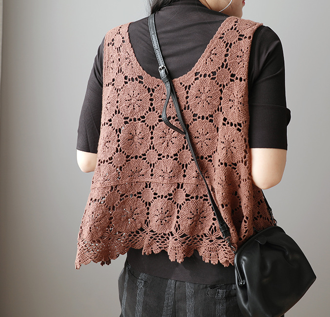 Spring New Cotton Thread Hook Flower Hollowed Out Small Vest Female Retro Art Loose Sleeveless Small Vest 3444 Application Scenario
