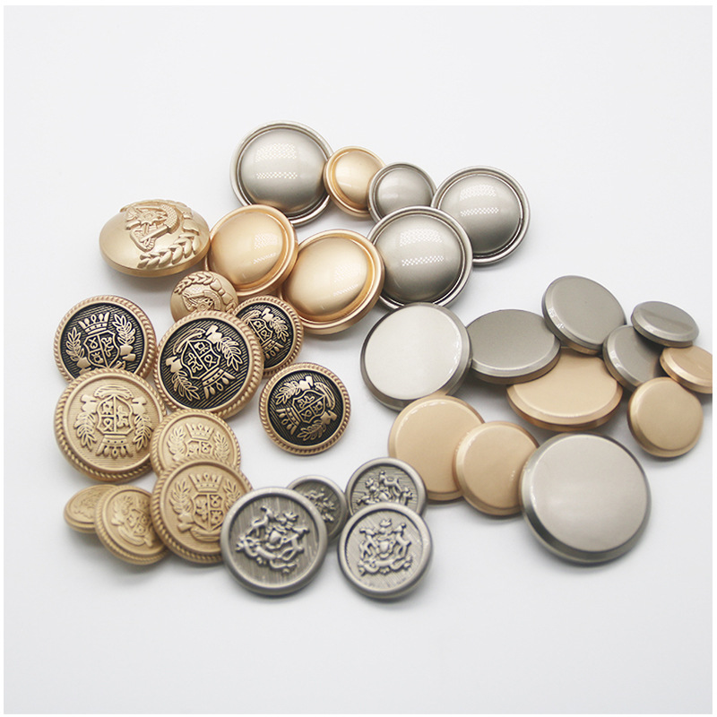 The manufacturer has medium and high-quality metal buttons, high feet, hand-sewn buttons for windbreakers in stock. Metal buttons and QQ buttons can be customized with logos Item Picture